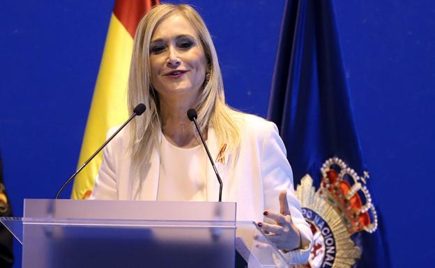 Cristina Cifuentes Hace Patria Con Su Bolso El Norte De Castilla